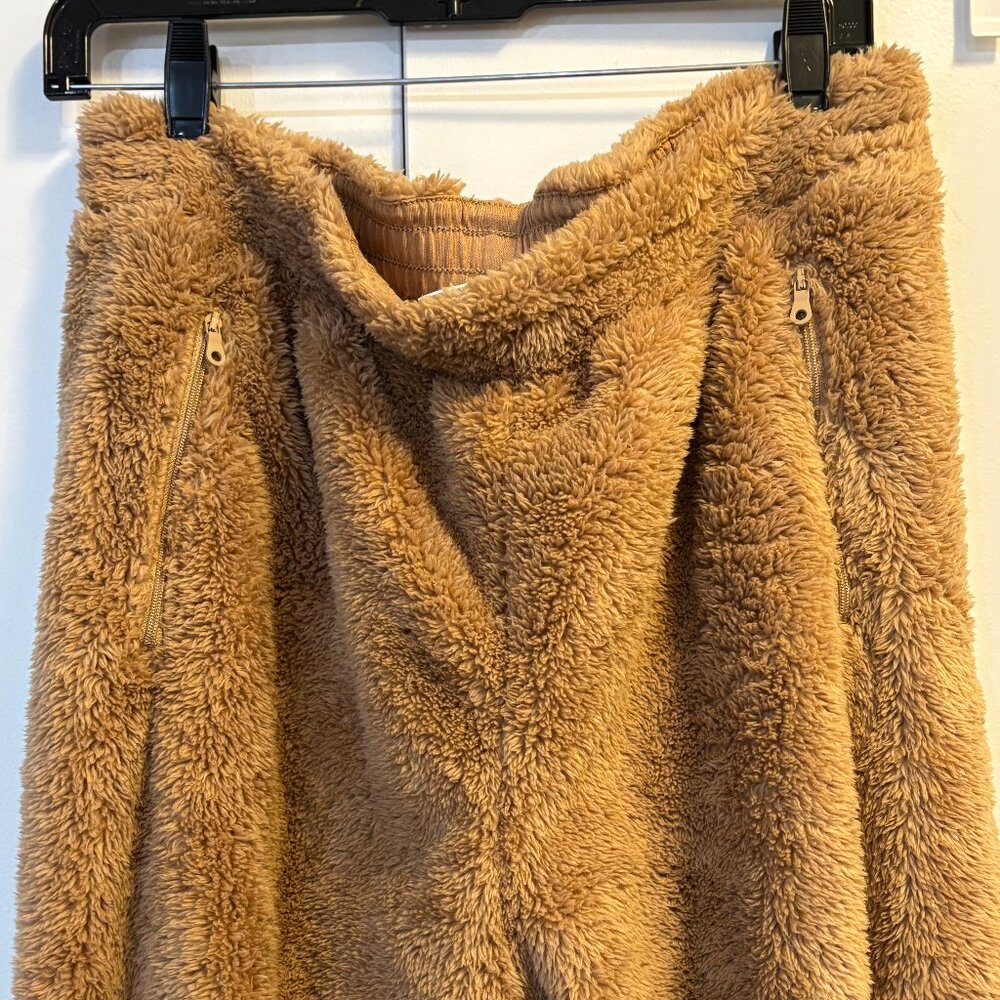 NWOT Offline by Aerie Sherpa Brown Teddy Jogger Size LARGE